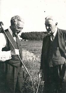 Oscar Levy und Norman Douglas in Étretat, 1938